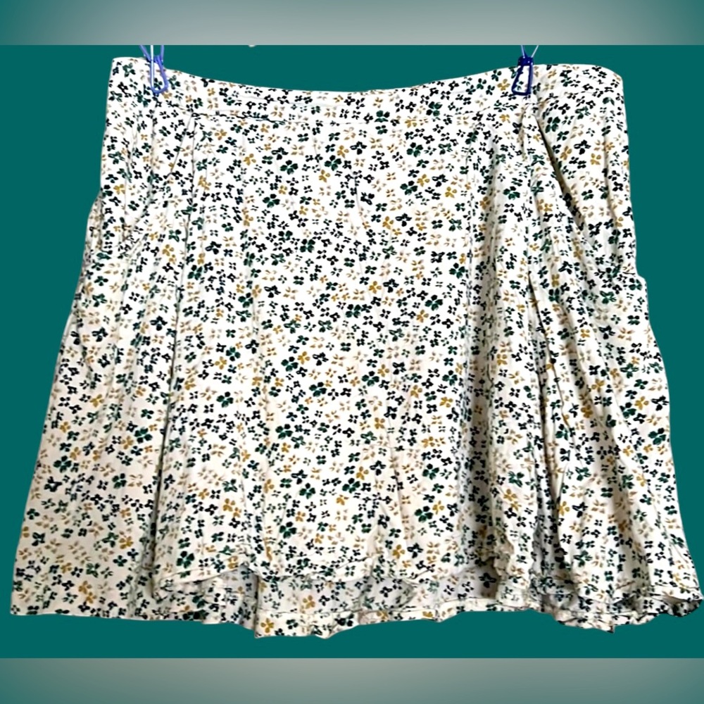 OLD NAVY Emerald/Gold/Cream Floral 2-Pocket Flare Skirt, Sz Large, GUC.